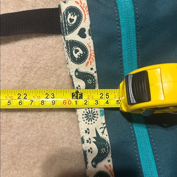 KAVU Forest Green and Beige Crossbody Bag - Picture 5 of 5